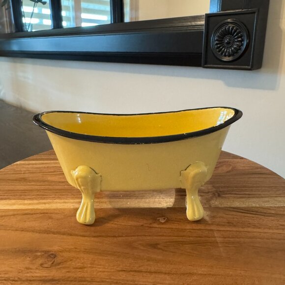 Charming Vintage-Style Metal Bathtub Soap Dish - Picture 2 of 7